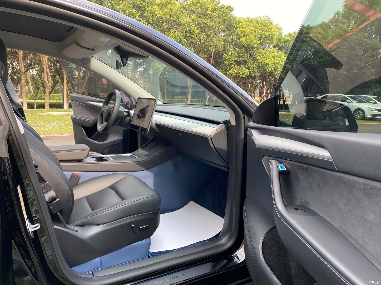 Tesla Model Y, 2023 11
