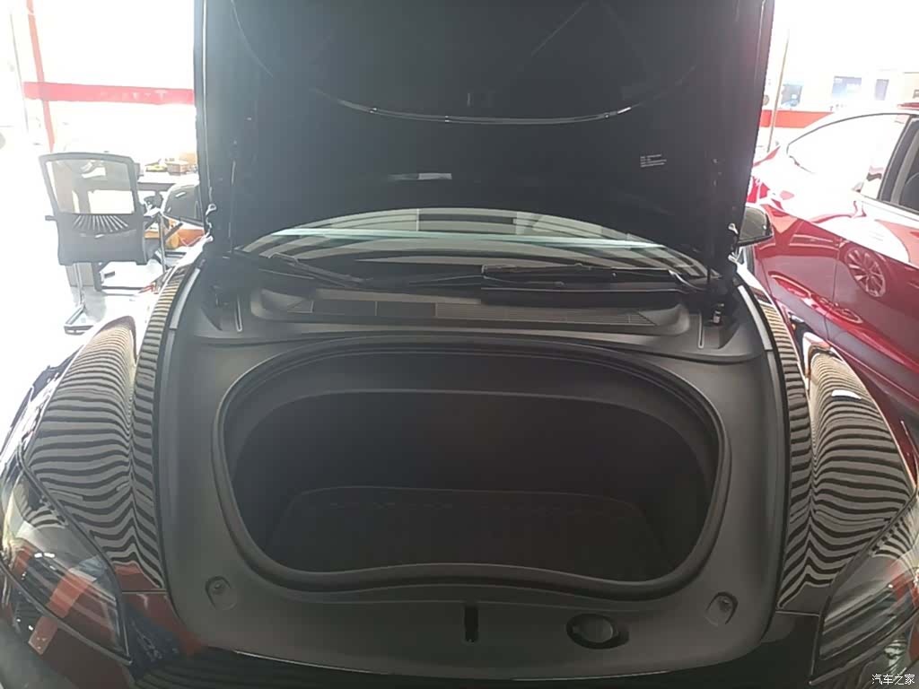 Tesla Model 3, 2024 20
