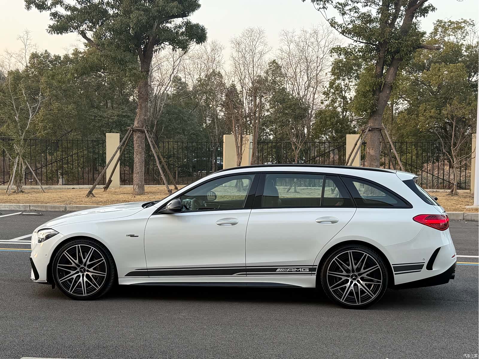Mercedes-Benz C-Class, 2026 3
