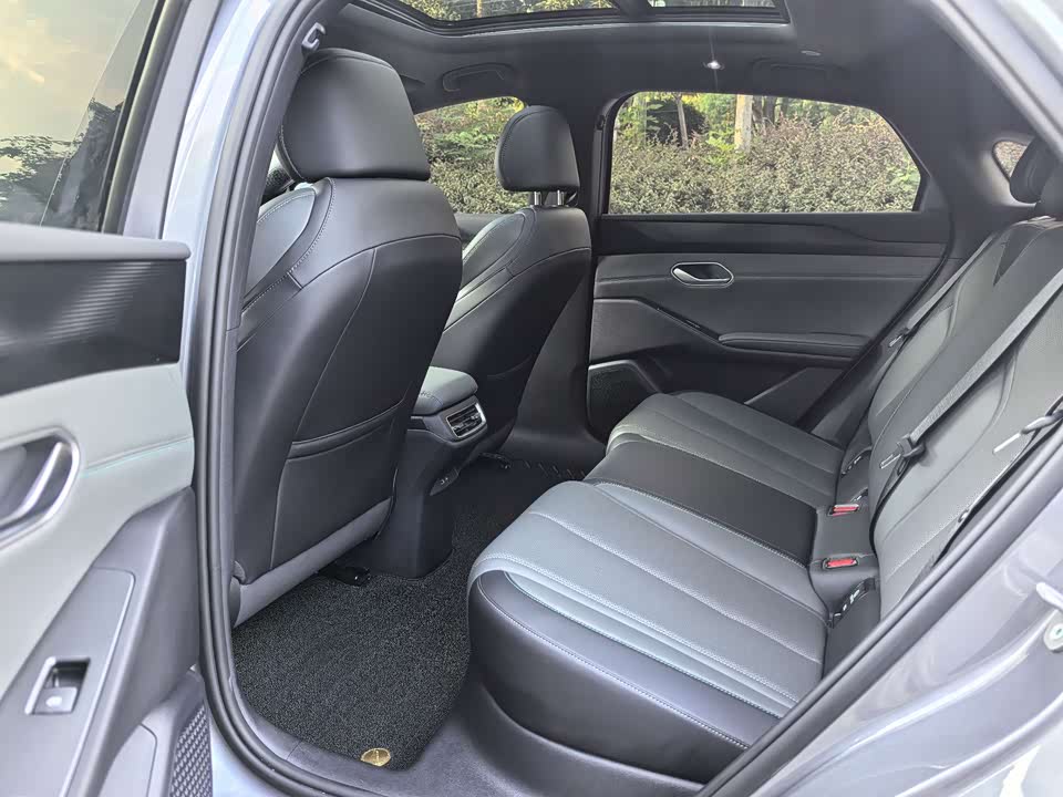 BYD Qin L