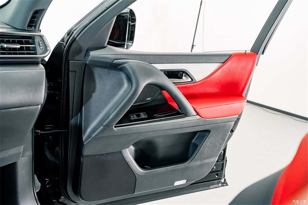 Lexus LX, 2025 18
