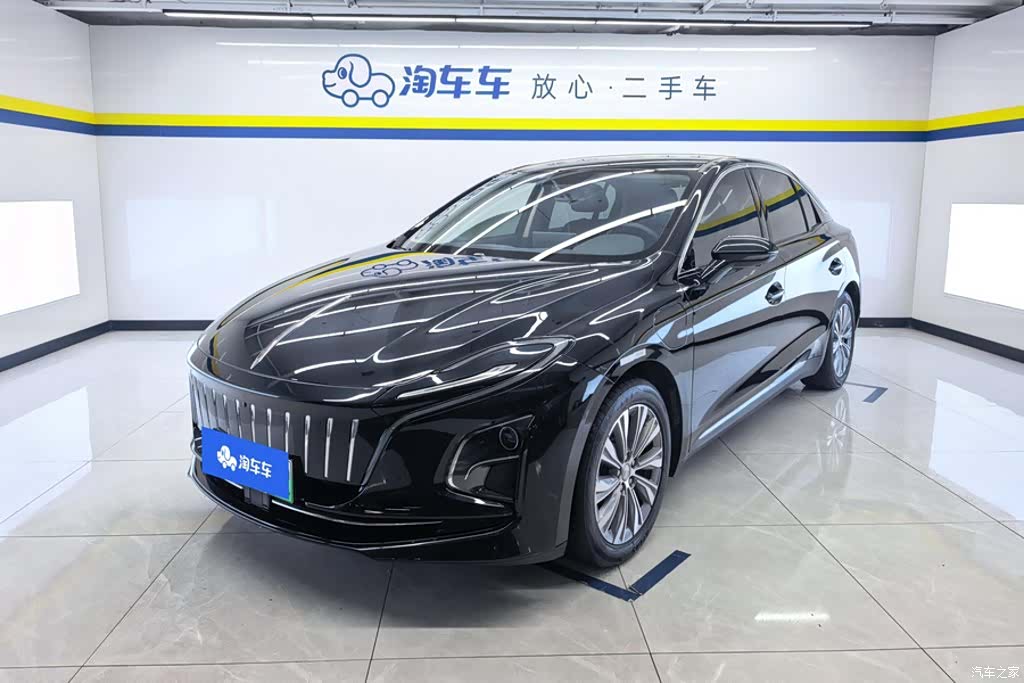Hongqi QM5