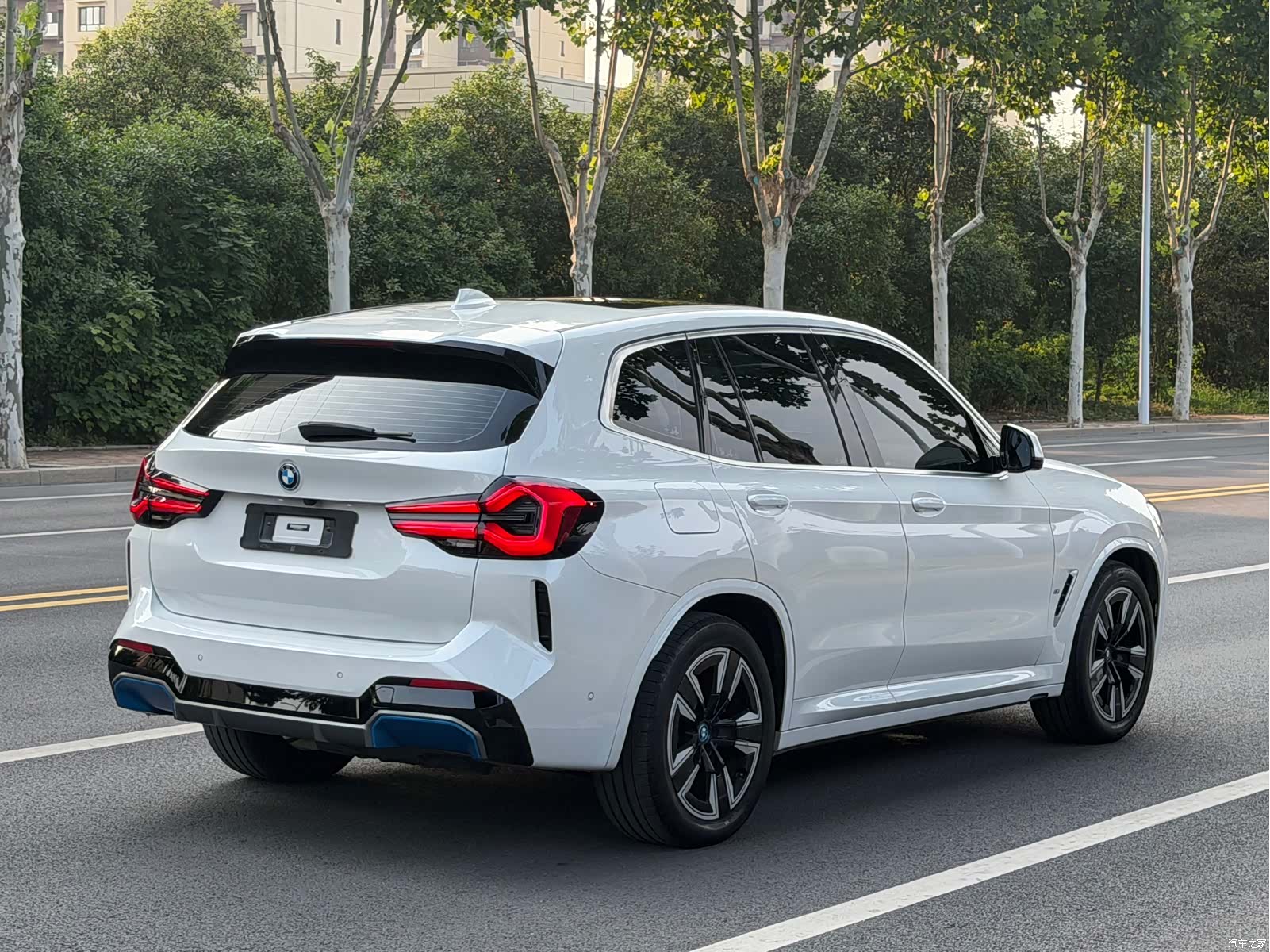 BMW iX3, 2022 6