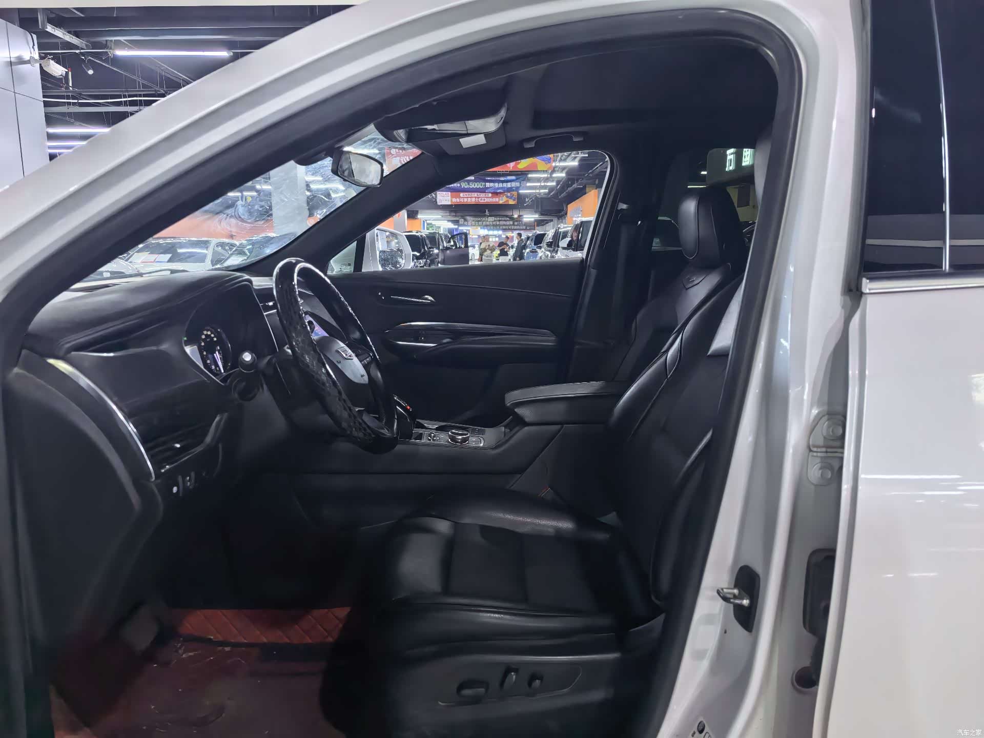 Cadillac XT4, 2021 4