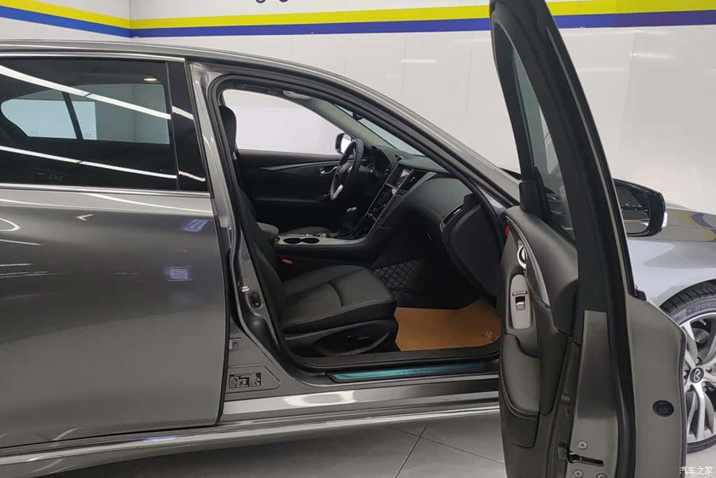 Infiniti Q50L, 2024 8