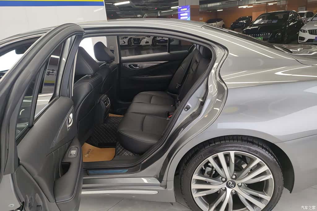 Infiniti Q50L, 2024 11