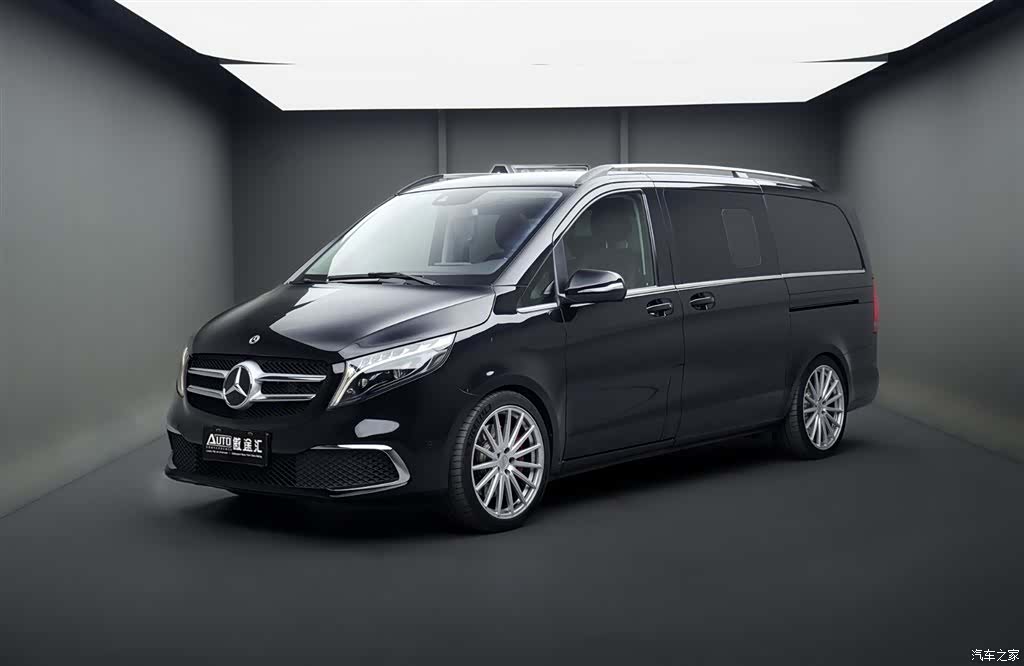 Mercedes-Benz V-Class, 2024 1