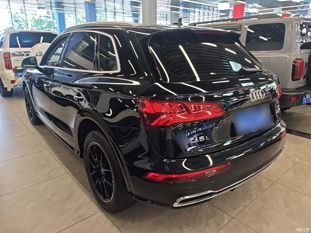 Audi Q5L, 2020 все фото