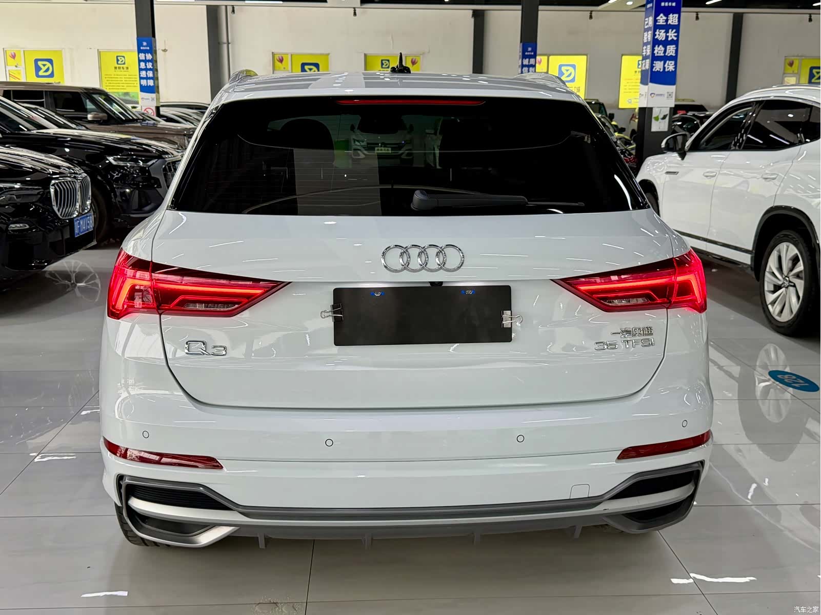Audi Q3, 2022 10