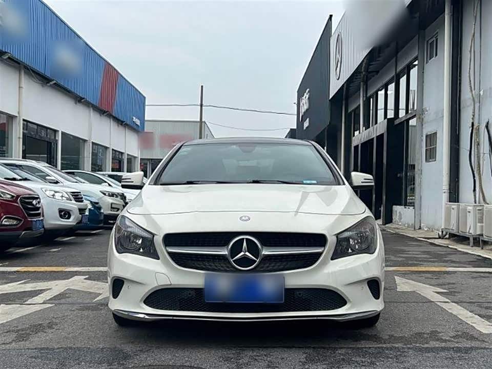 Mercedes-Benz CLA