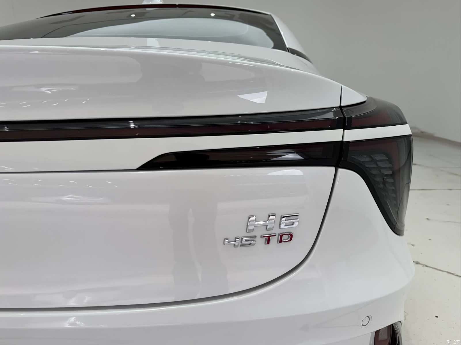 Hongqi H6, 2023 10