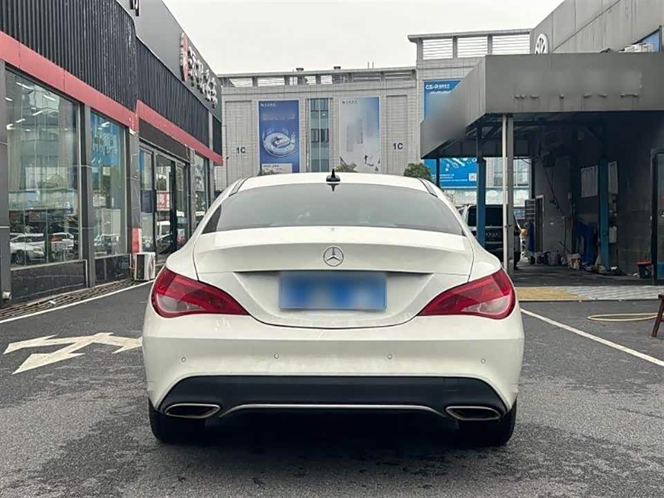 Mercedes-Benz CLA