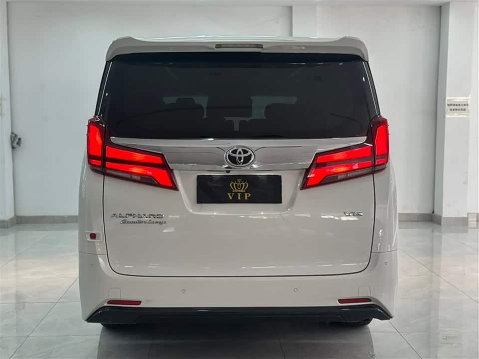 Toyota Elfa