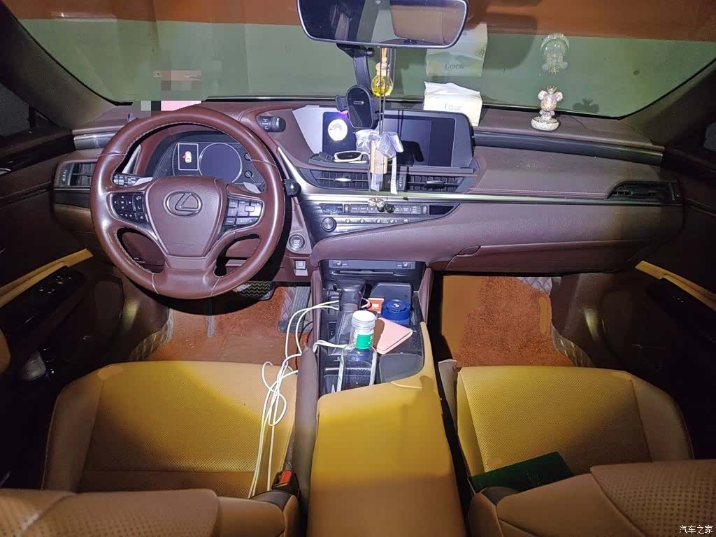 Lexus ES, 2019 13