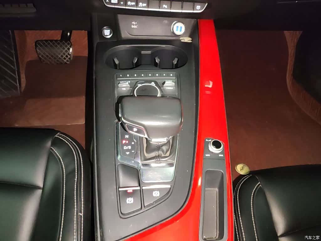 Audi A4L, 2018 14
