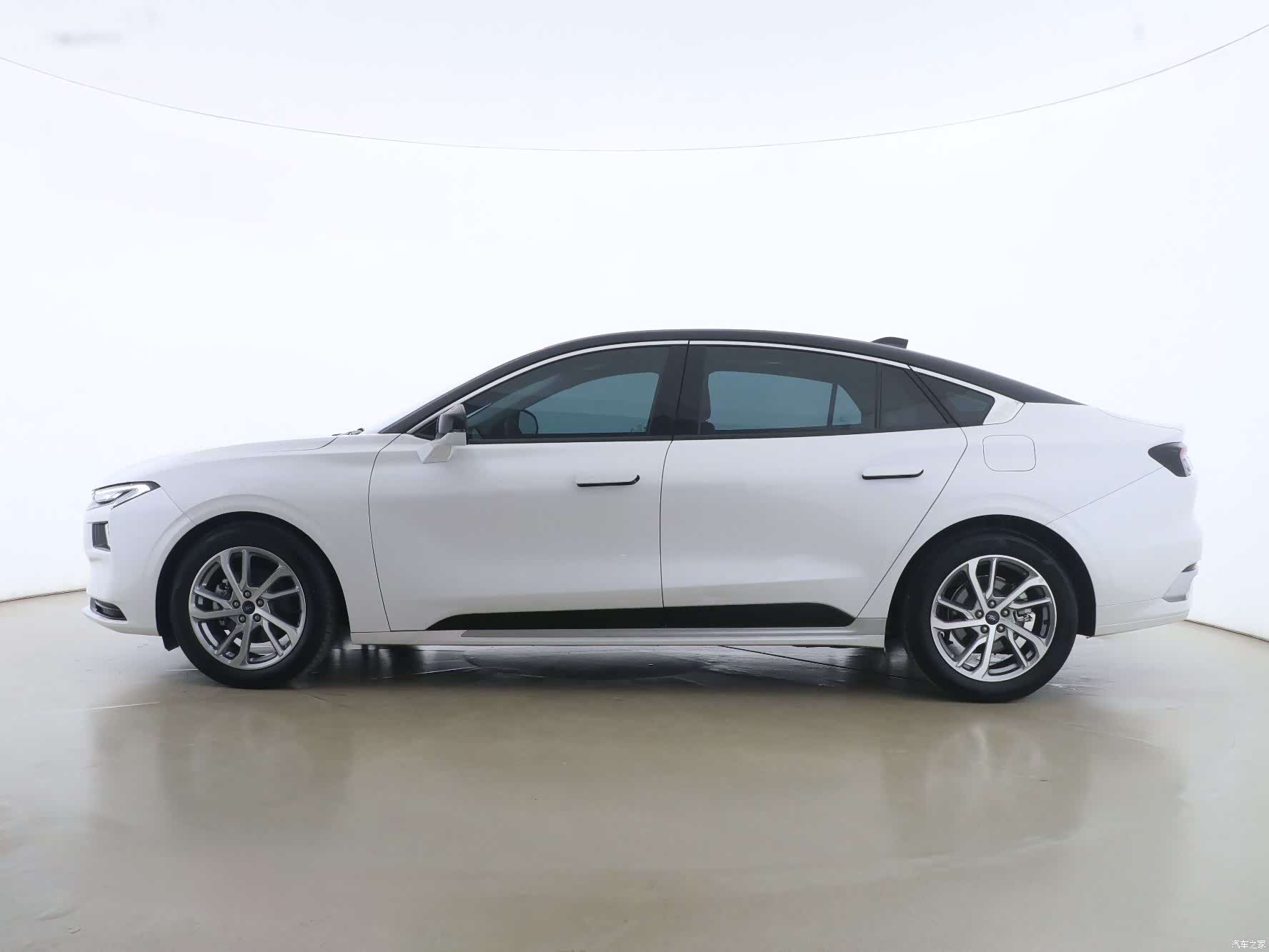 Ford Mondeo, 2022 все фото