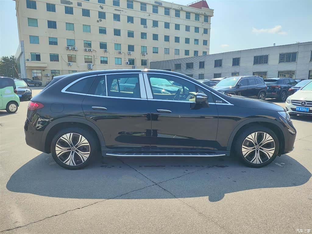 Mercedes-Benz EQE, 2025 7