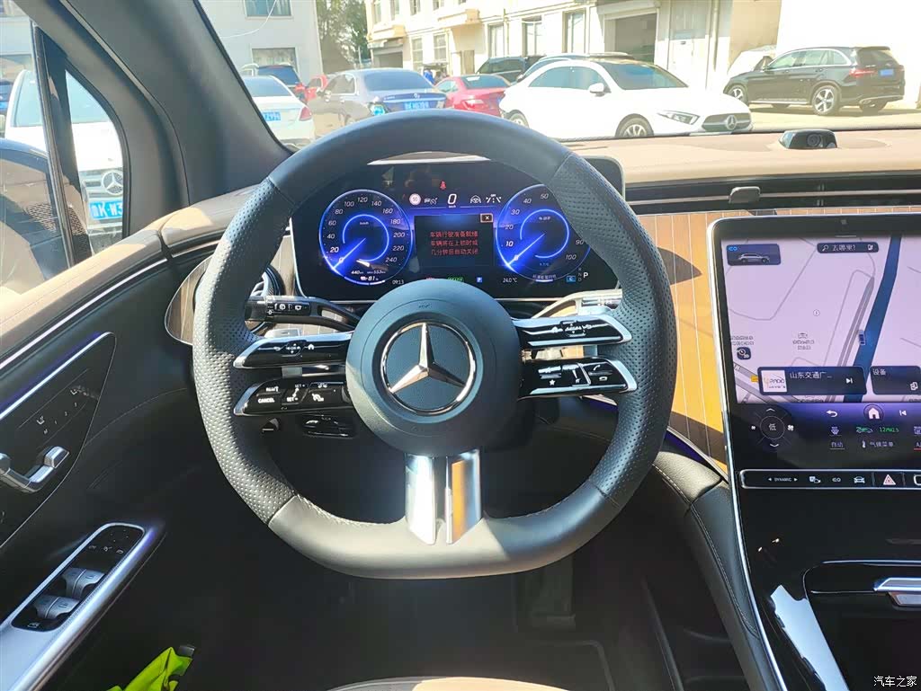 Mercedes-Benz EQE, 2025 13