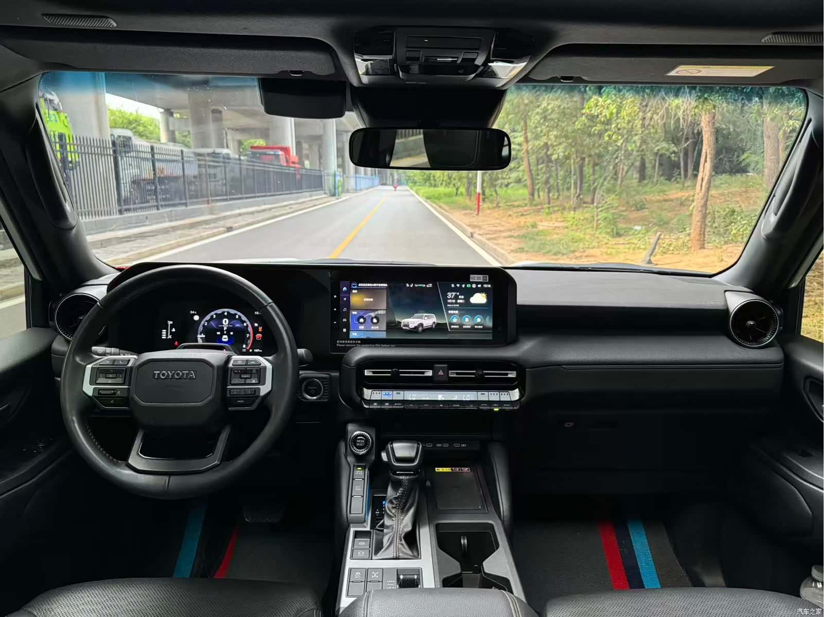 Toyota Prado, 2024 все фото