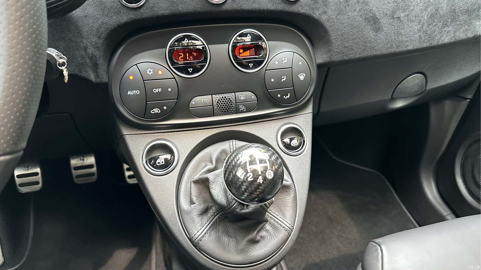 Abarth 595, 2023 11