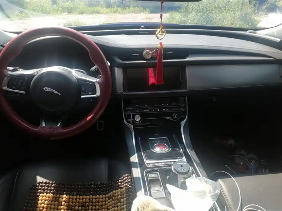 Jaguar XFL