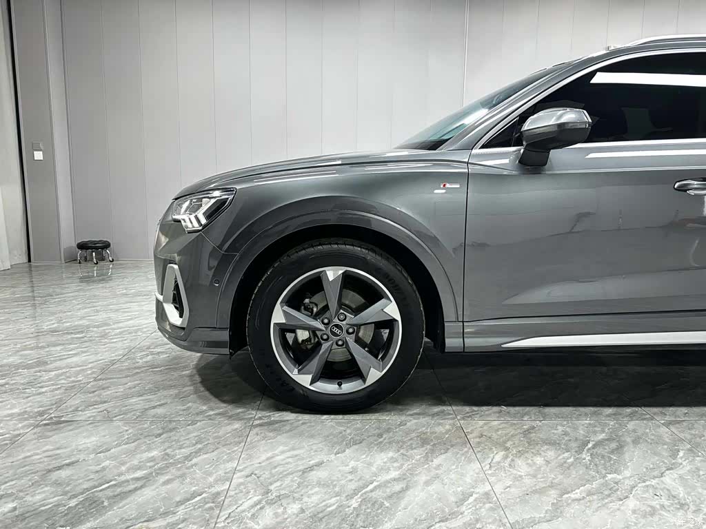 Audi Q3, 2023 8
