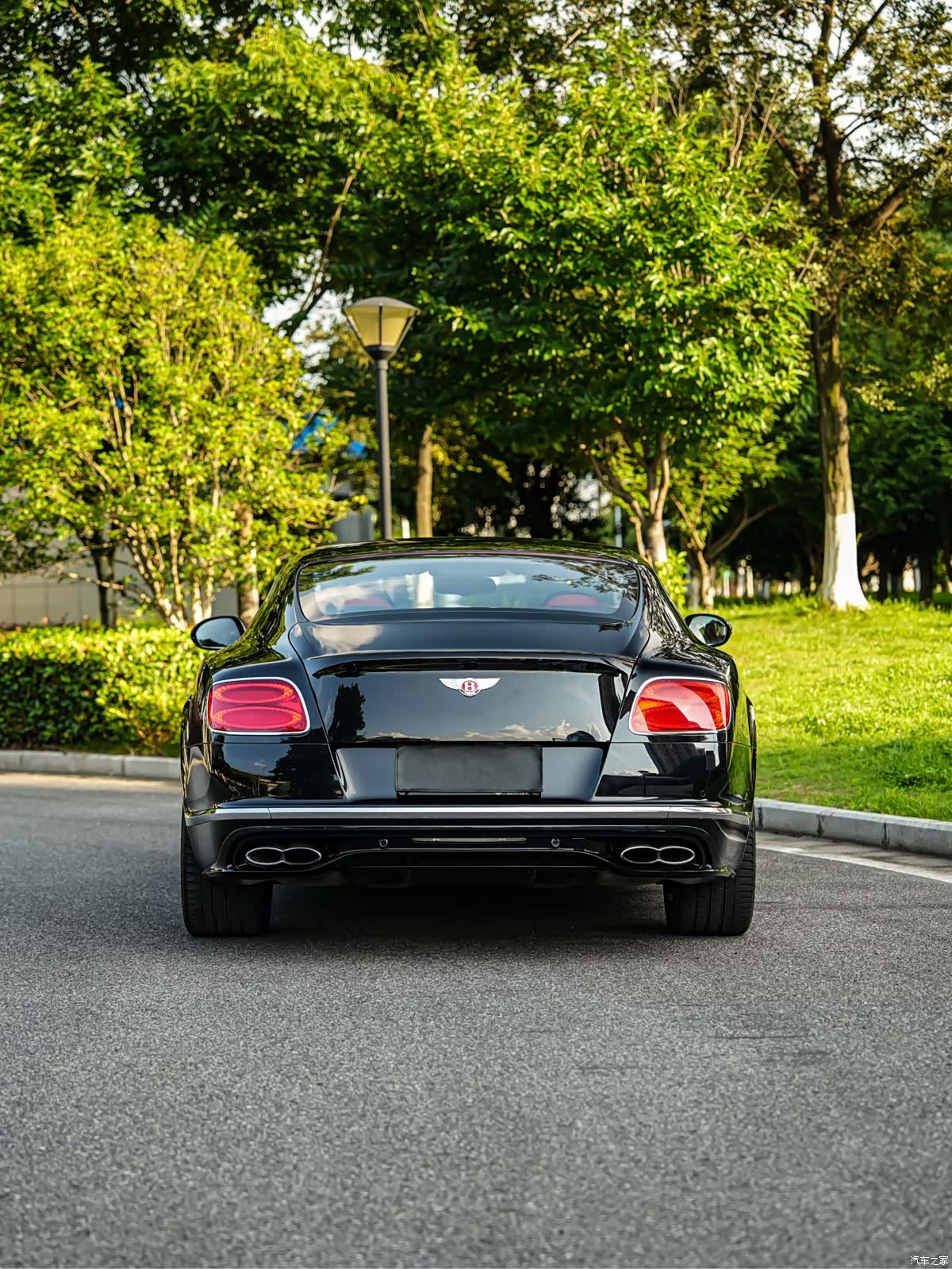 Bentley Continental GT, 2018 4