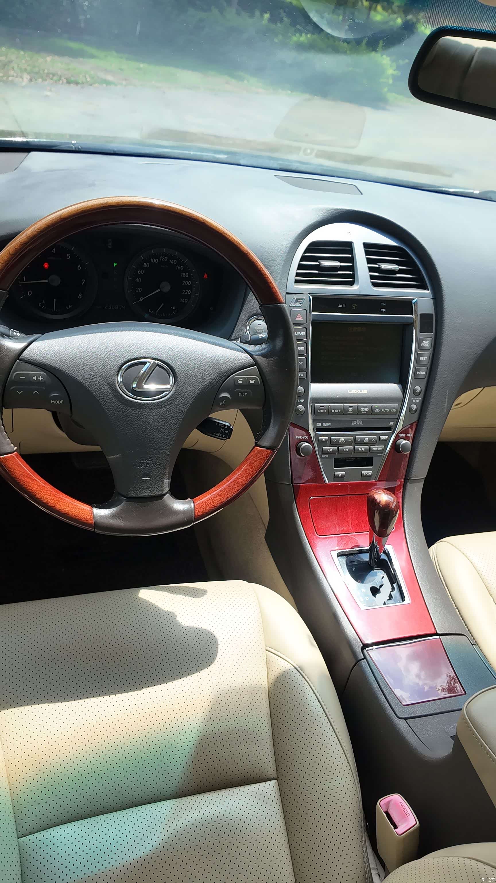 Lexus ES, 2009 52