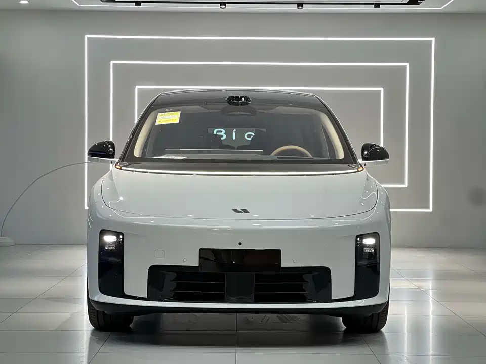 Li Auto Ideal i8