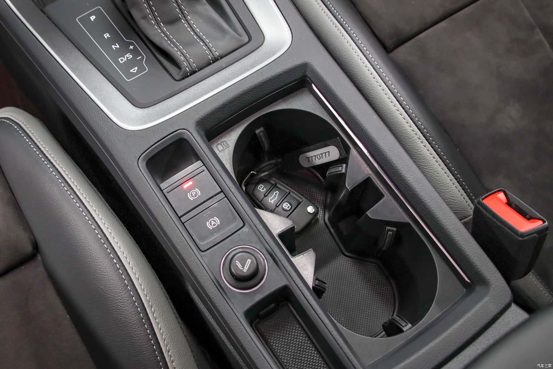 Audi Q3, 2022 12