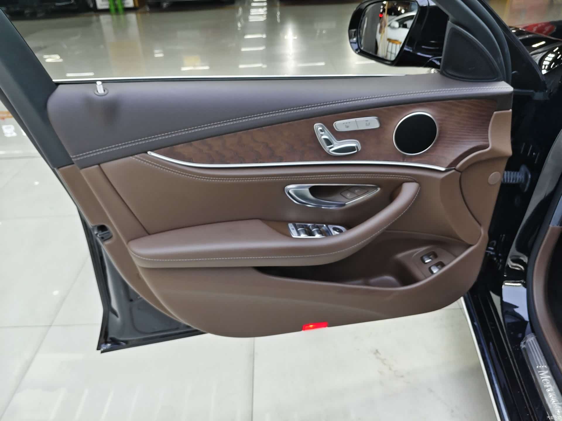 Mercedes-Benz E-Class, 2022 6