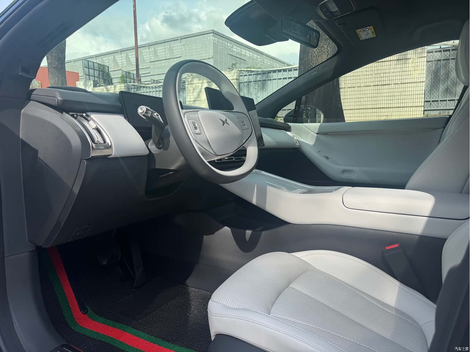 Xpeng P7, 2025 12