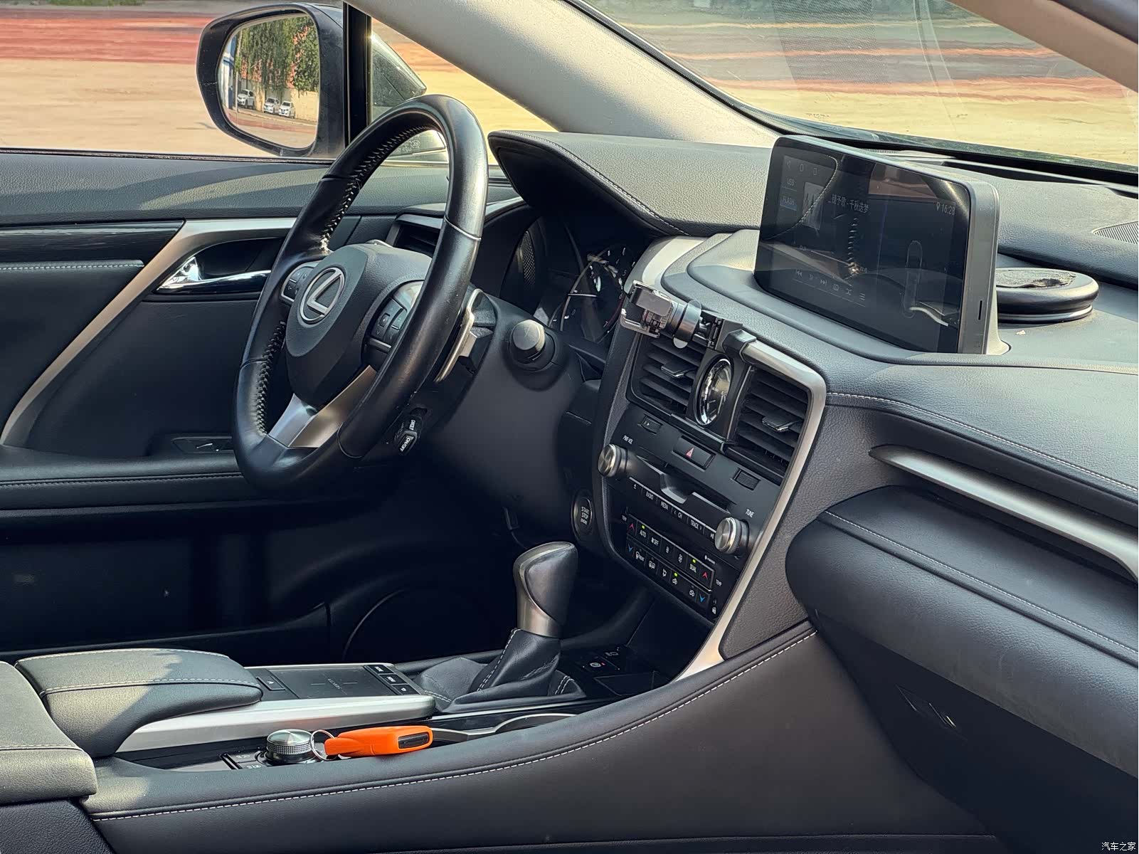 Lexus RX, 2021 16