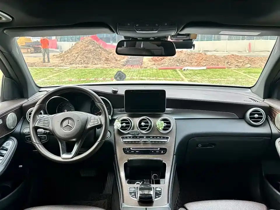 Mercedes-Benz GLC Mercedes-Benz GLC
