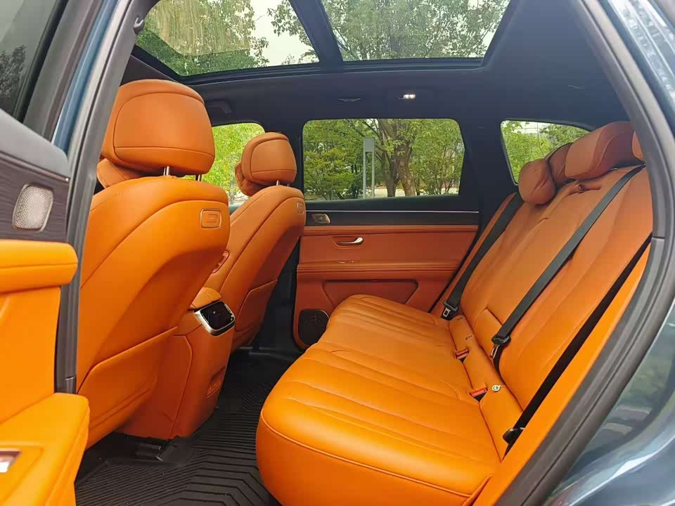 AITO Ask the world M7