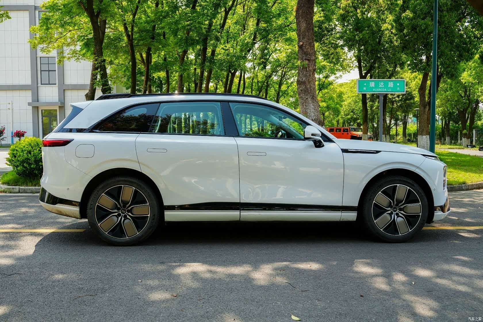 Xpeng G9, 2022 3