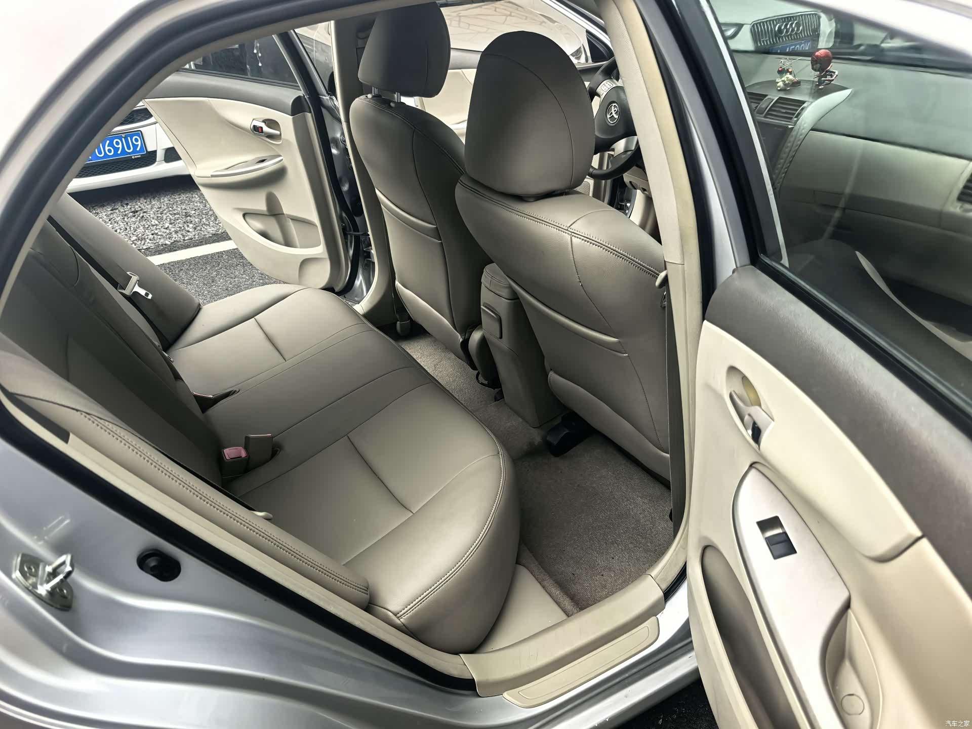 Toyota Corolla, 2010 11