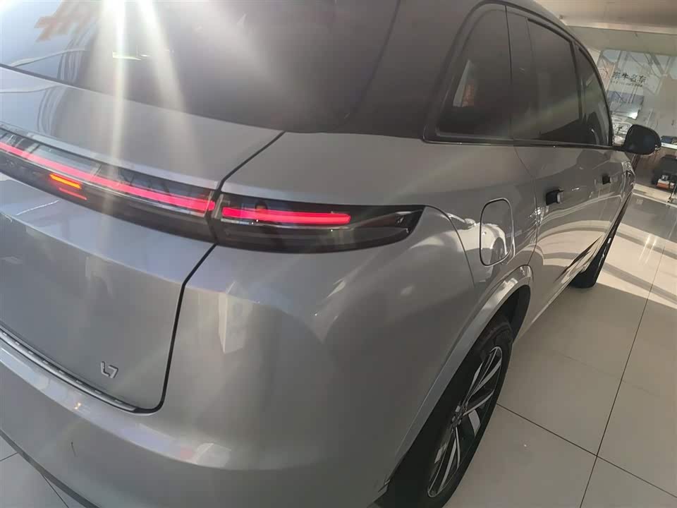 Li Auto Ideal L7