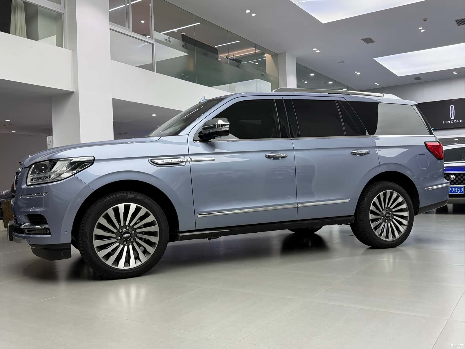 Lincoln Navigator