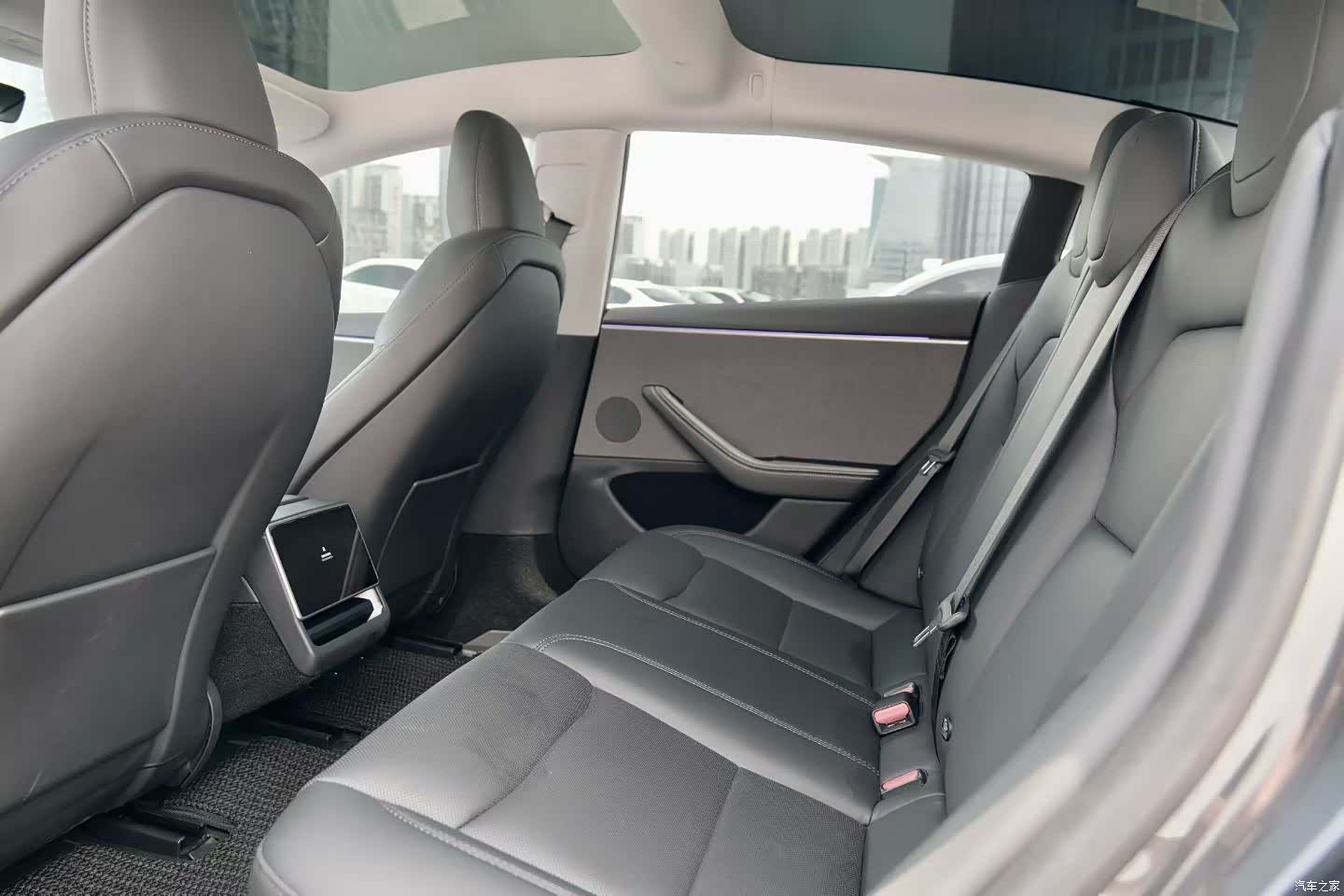 Tesla Model 3, 2024 6