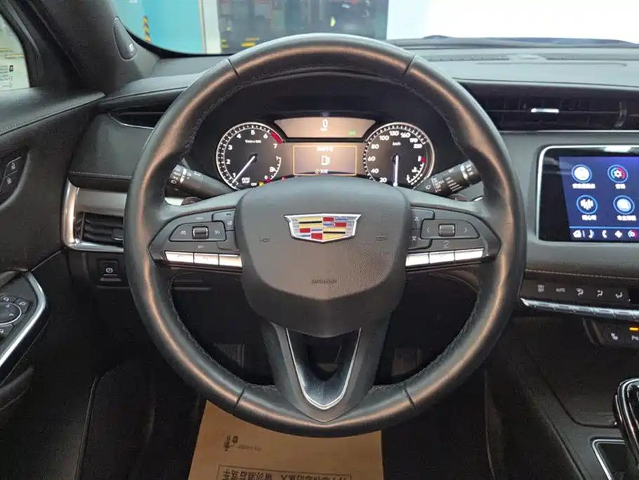 Cadillac XT4