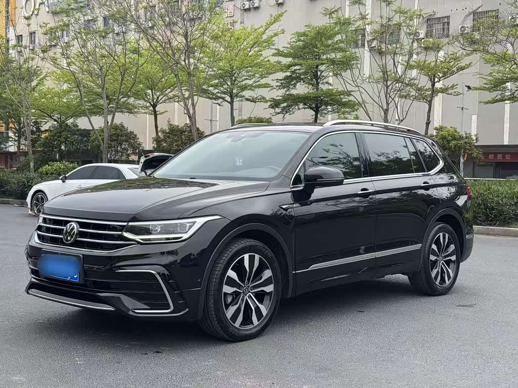 Volkswagen Tiguan L