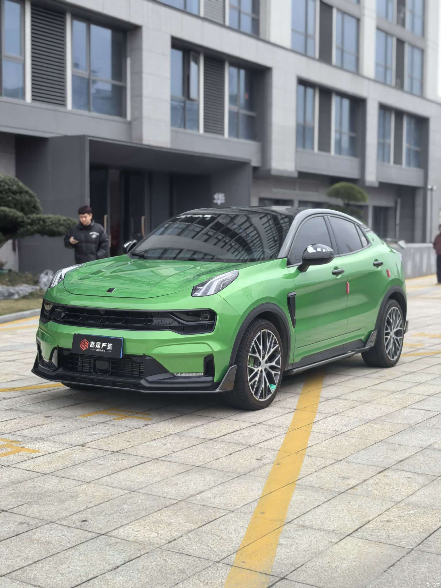 Lynk & Co 02