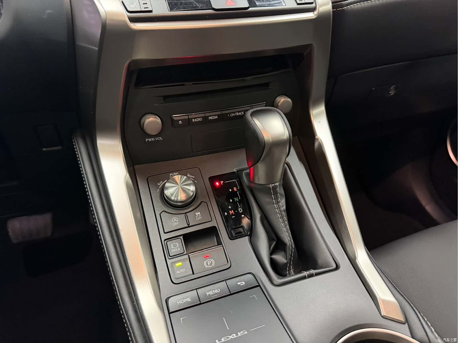 Lexus NX, 2019 16