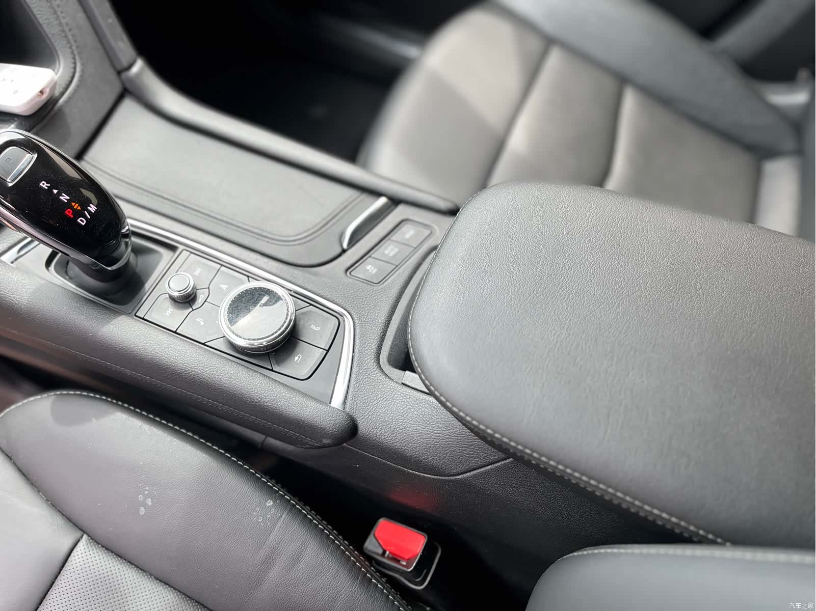 Cadillac XT5, 2020 13