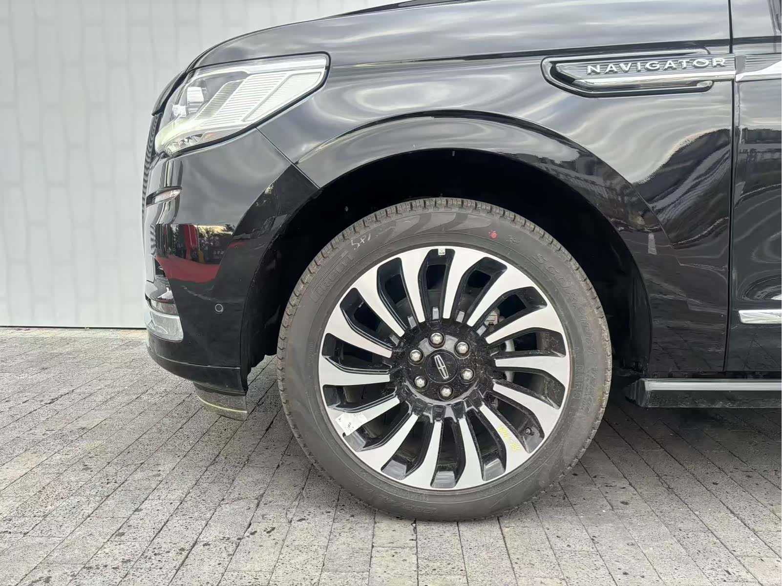 Lincoln Navigator, 2026 4