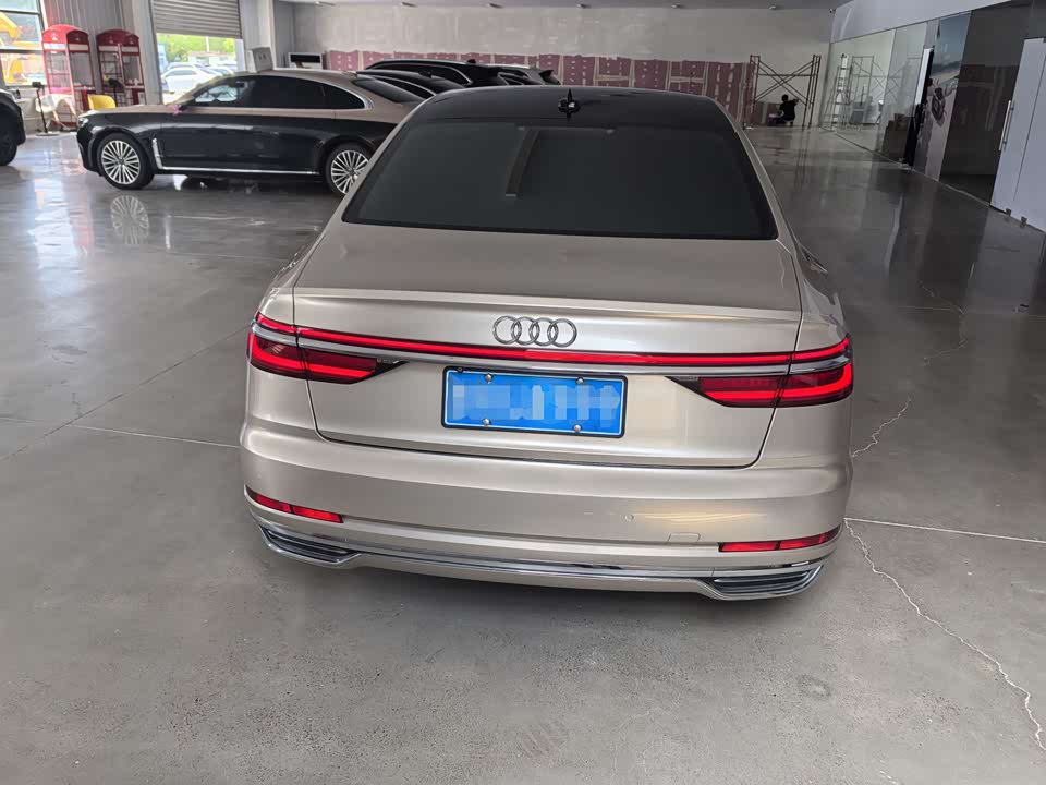 Audi A8