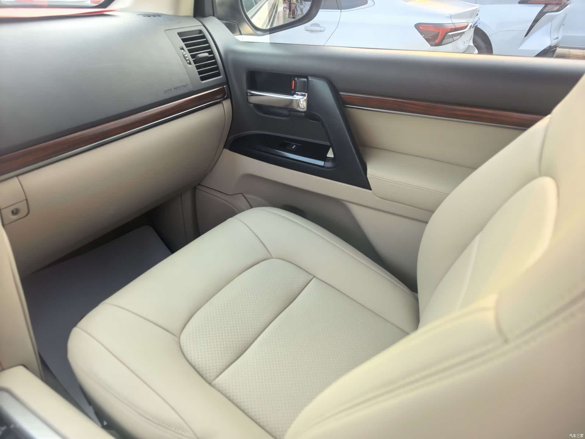 Toyota Land Cruiser, 2018 10