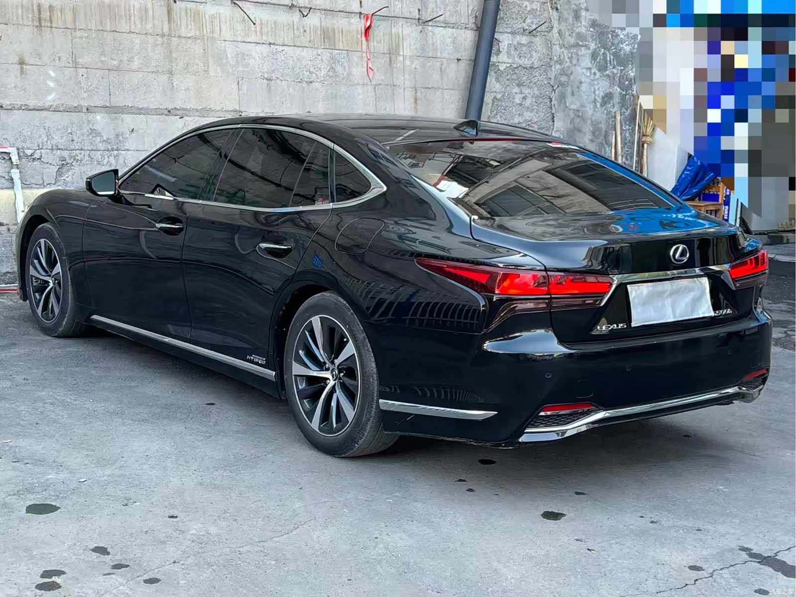 Lexus LS, 2023 10
