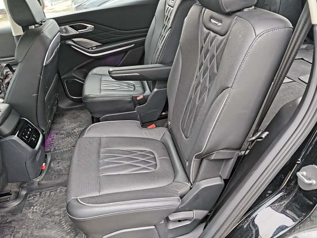 Hongqi HS7, 2024 17